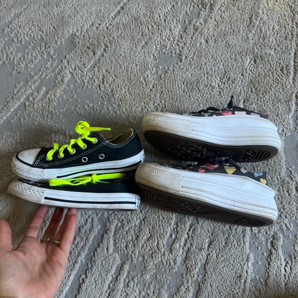 Converse Chuck Taylor Always On Hearts platform sneaker and black sneakers 11 - Picture 9 of 11